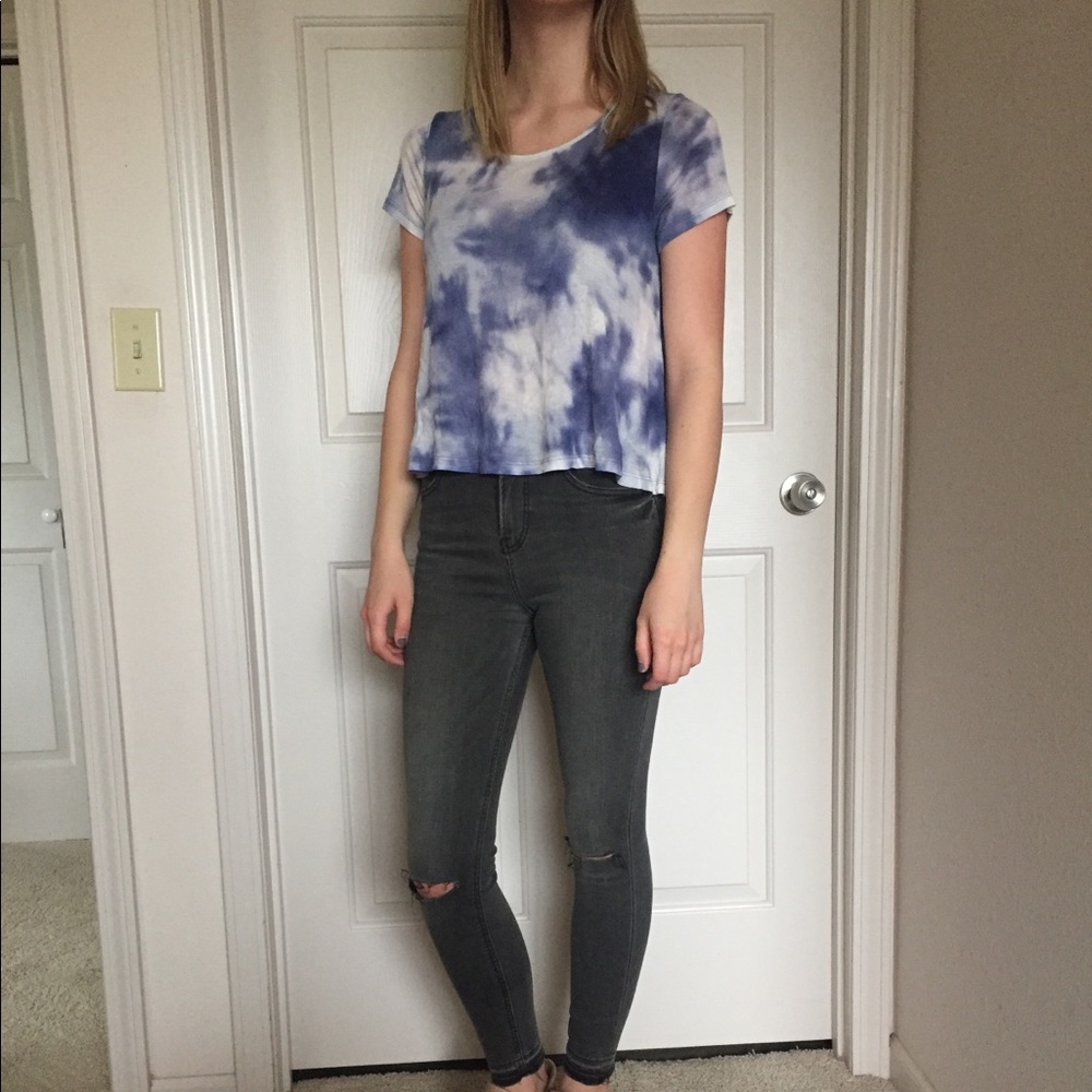Cloud Crop Top